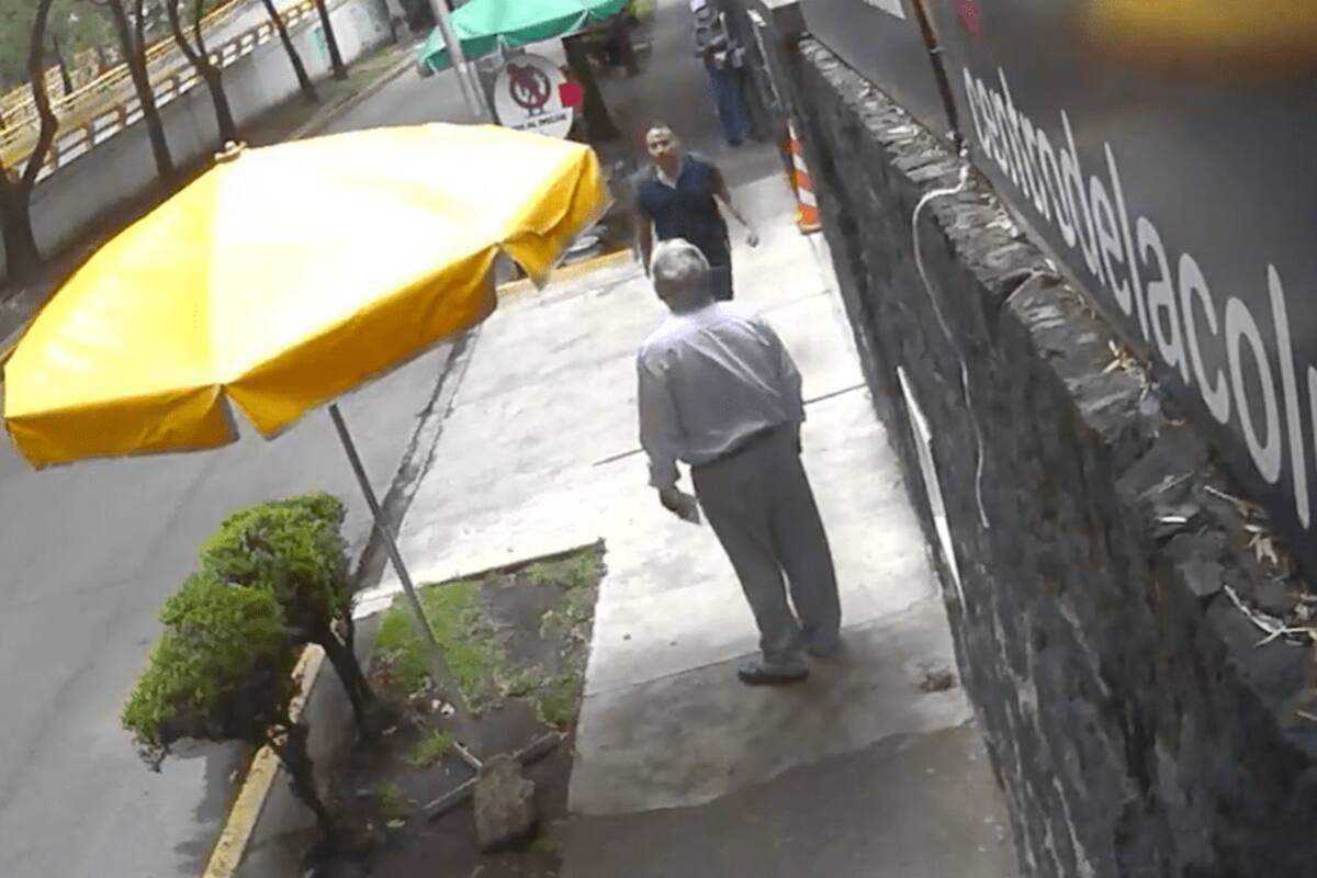 "Lord Banqueta": Difunden indignante video de hombre que agrede a mujer y anciano en CDMX