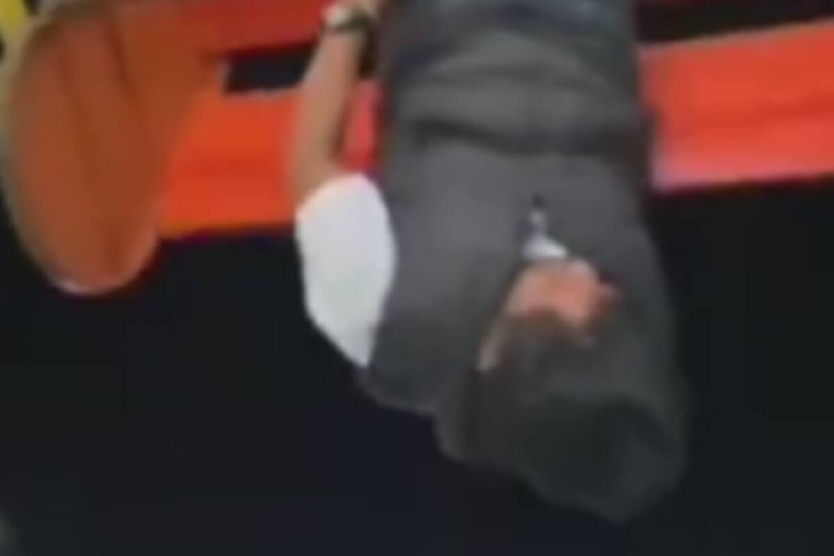 VIRAL: Joven se sube a rueda de la fortuna y su asiento pierde el control