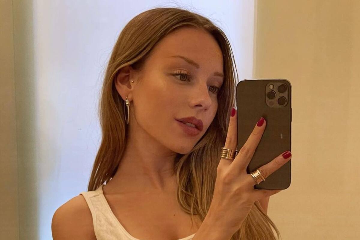 Desde la bañera, Ester Expósito impacta a todo mundo cubierta de espuma