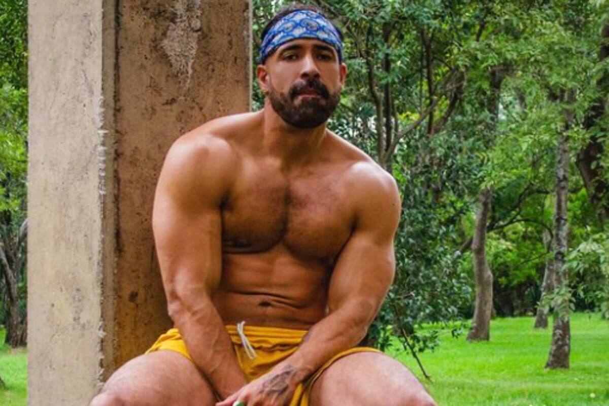 Osiris Orozco provoca tremendo calor con fotografía en traje de baño rosa