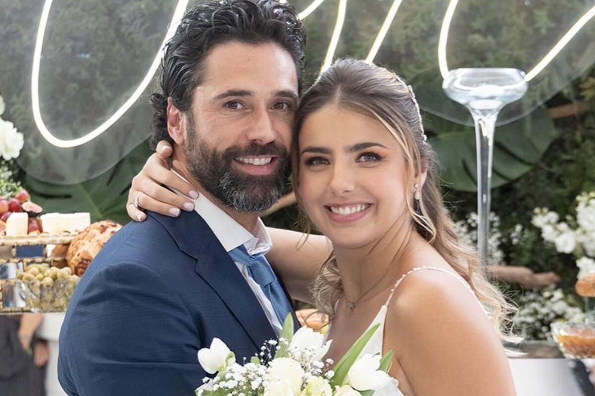 ¿Y la luna de miel? Matías Novoa reaparece en el trabajo tras su boda con Michelle Renaud