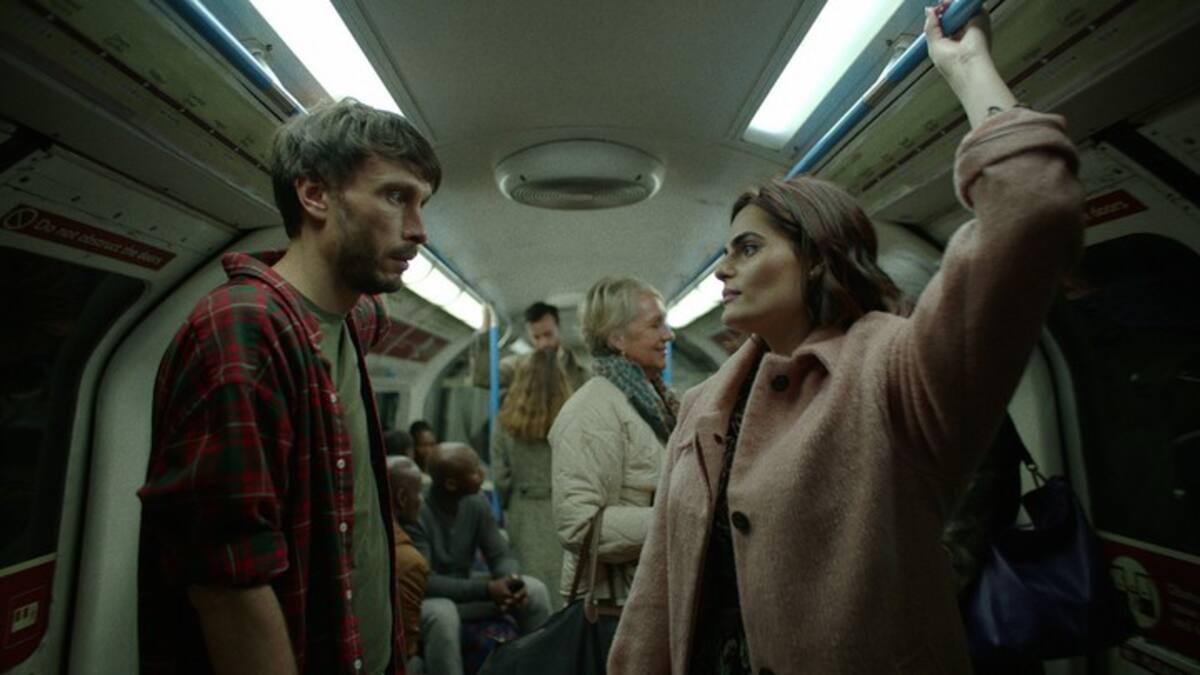 Richard Gadd y Nava Mau en "Bebé Reno"