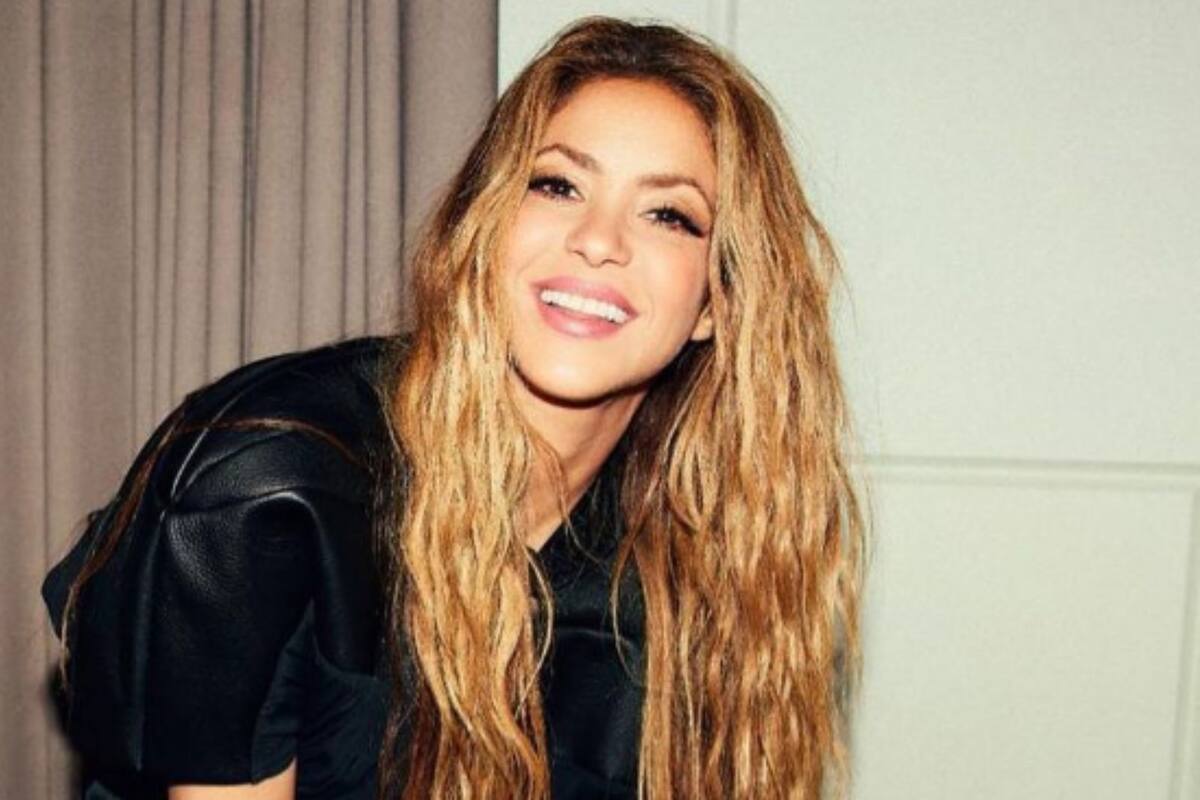 Shakira explica paso a paso cómo bailar la canción de "Copa vacía"