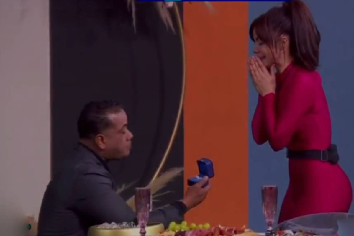 Le piden matrimonio a "La Materialista" en "La Casa de los Famosos 3"
