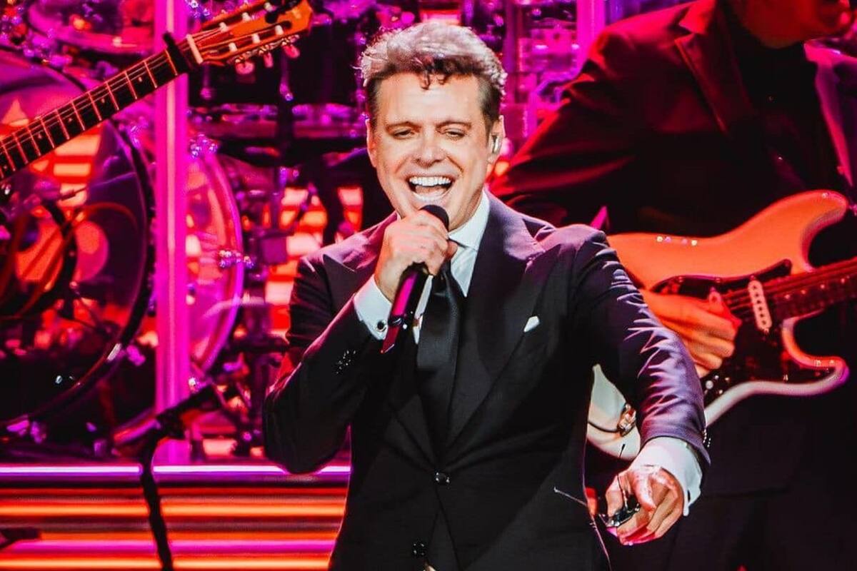 Luis Miguel y Paloma Cuevas son captados muy amorosos en Perú