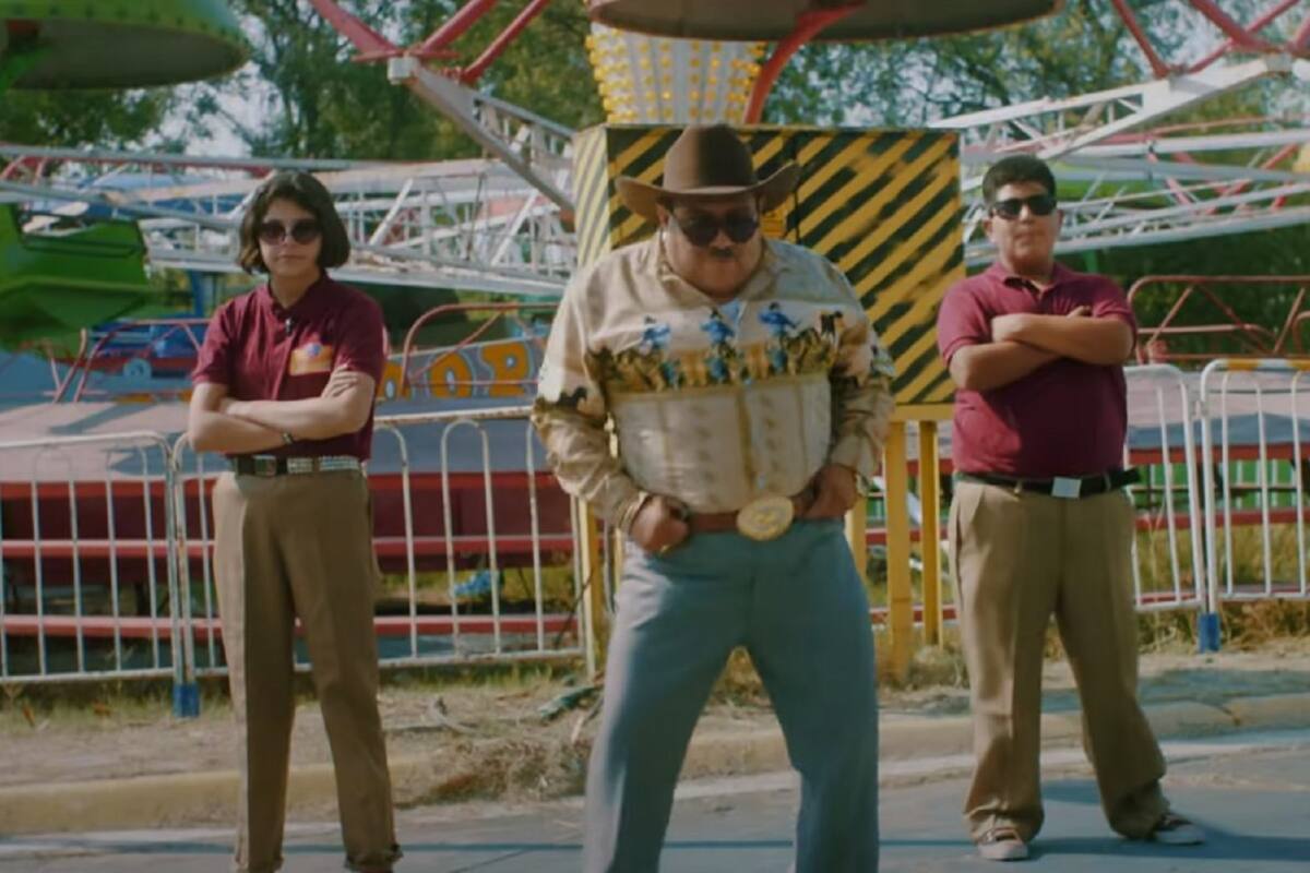 "El Niño del Oxxo" protagoniza video musical de Bronco