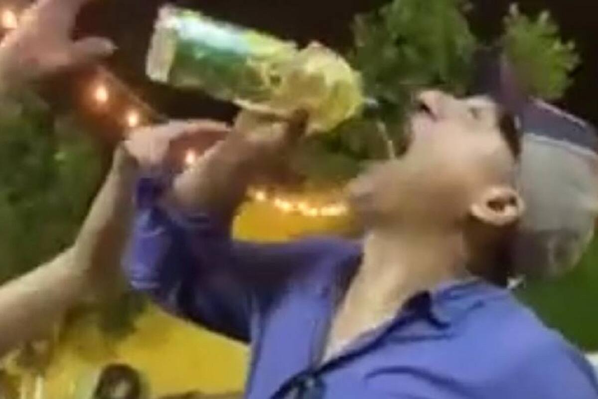 VIDEO VIRAL: Joven se emociona y le da un “shot” a la botella de aceite para cocinar