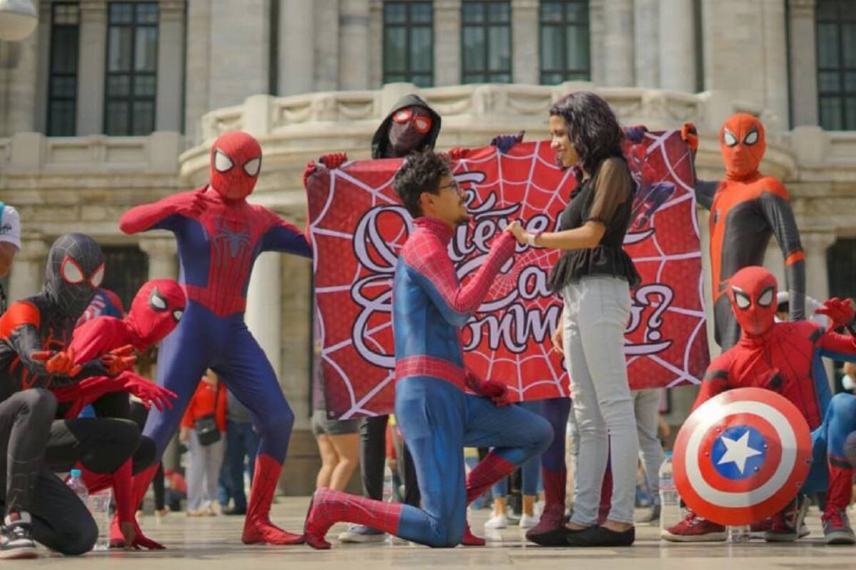 VIDEO VIRAL: Joven pide matrimonio a su novia vestido de "Spider-Man" en la CDMX