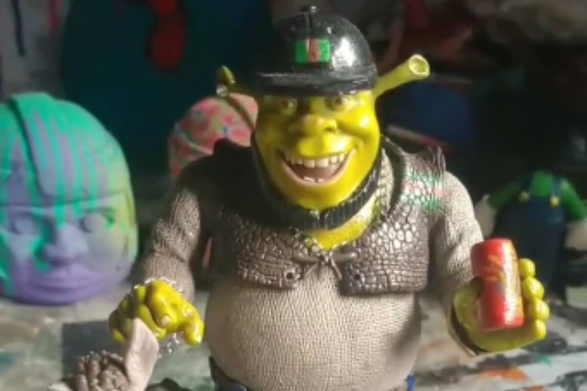 VIDEO: Joven transforma figura de Shrek en buchón y se vuelve viral