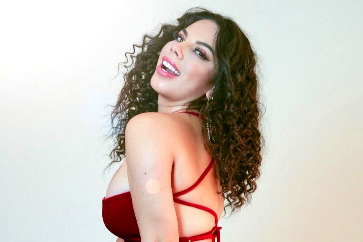 Lizbeth Rodríguez enseña su ropa interior para desear feliz Navidad
