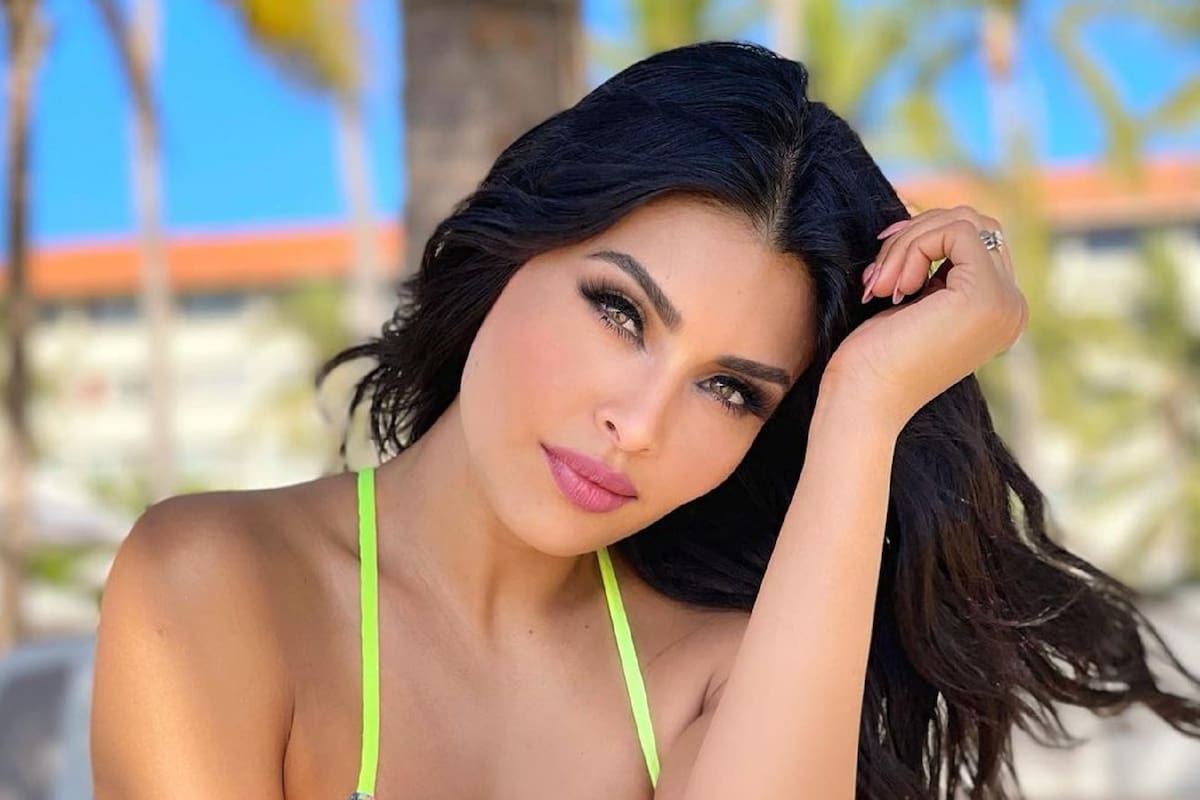 Kristal Silva presume su envidiable figura bañándose en una piscina