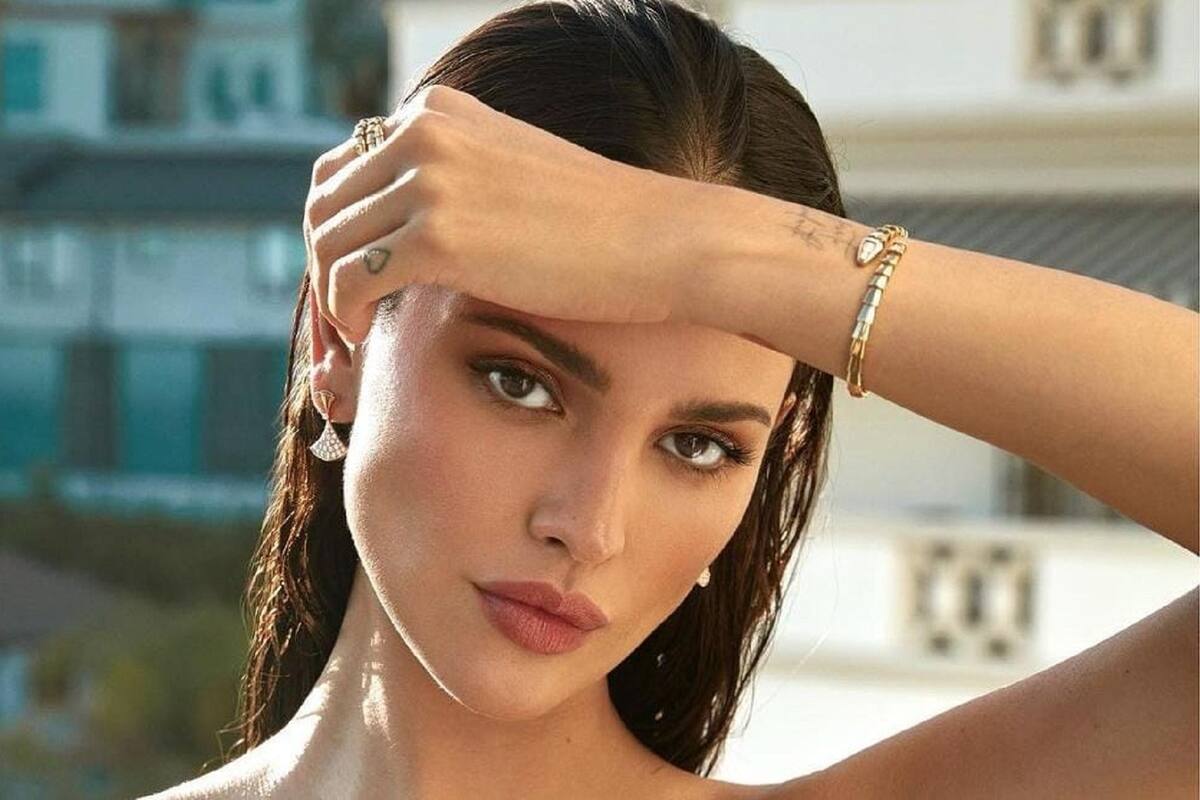 Eiza González deslumbra a sus seguidores con su gran belleza al posar en bikini