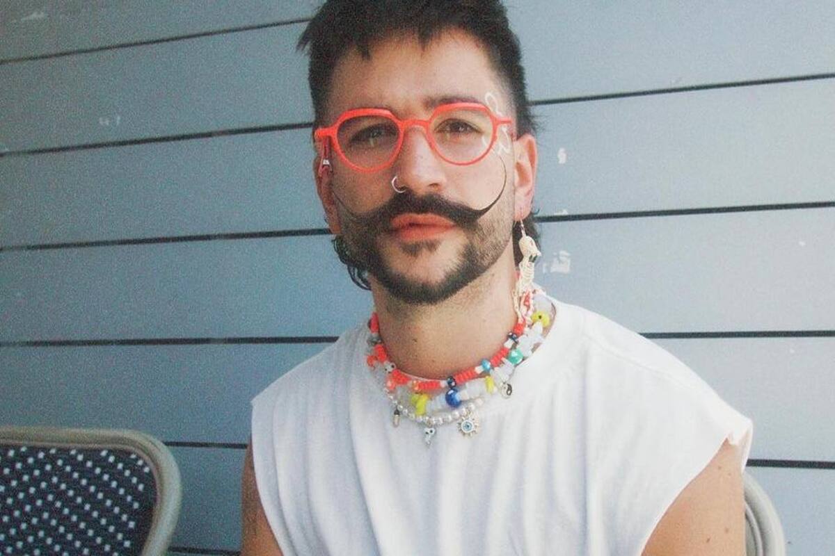 Camilo molesto con paparazzi tras publicar una foto de Índigo