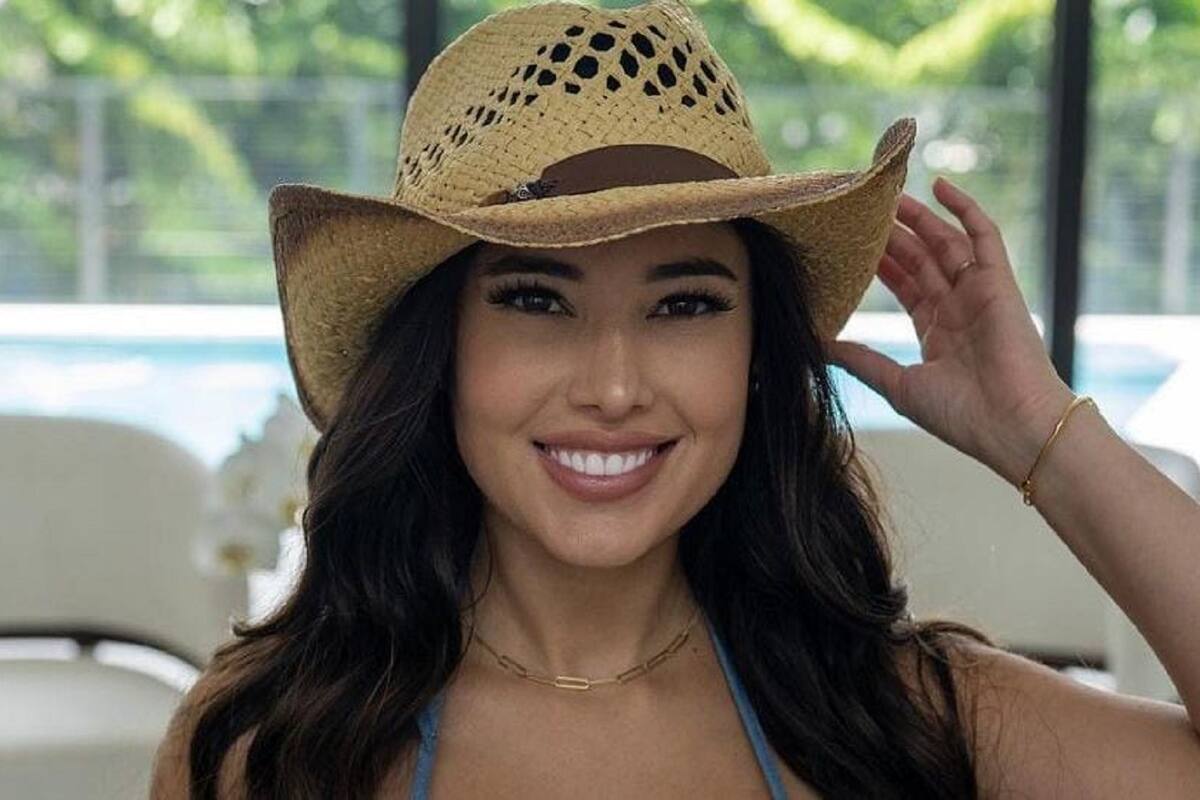 Angie Varona deja al descubierto su impresionante figura con su bikini de “animal print”