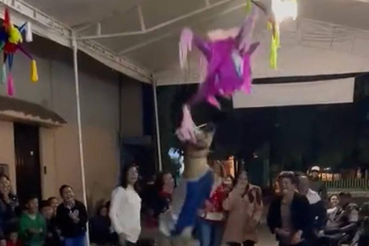 VIDEO VIRAL: Perrito se une a la posada y rompe la piñata