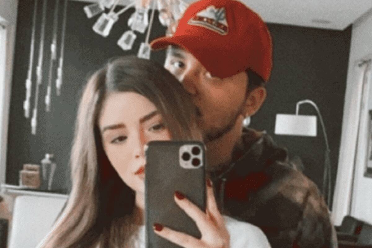 Belinda habría cachado a Nodal hablando con su ex pareja, ¿le puso el cuerno?