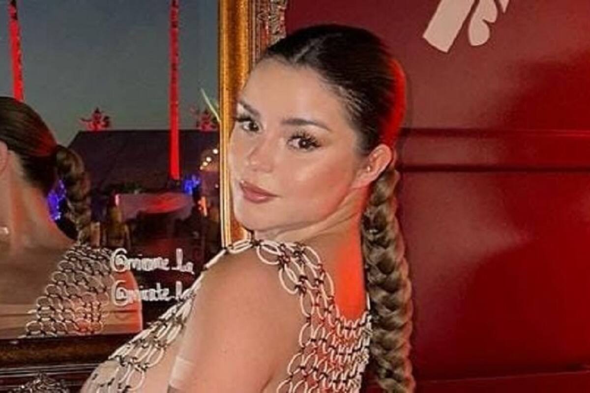 Demi Rose luce su impresionante figura con llamativo vestido en Instagram