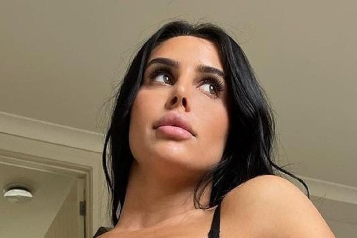 Lily Adrianne sorprende a sus seguidores de Instagram con su ropa interior de encaje