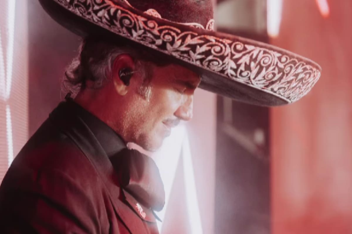 Alejandro Fernández canta corridos tumbados en sus presentaciones en Mayakoba