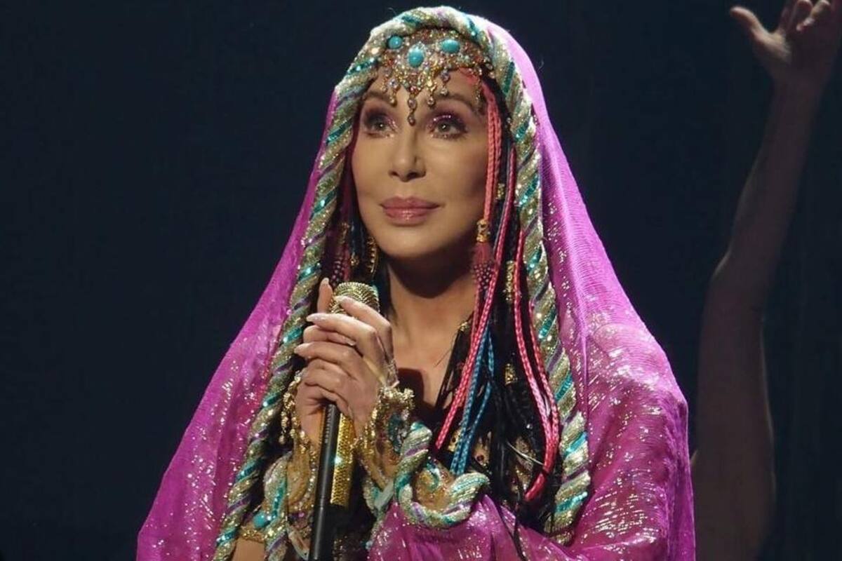 Cher ayuda a rescatar a elefante de zoológico de Pakistán