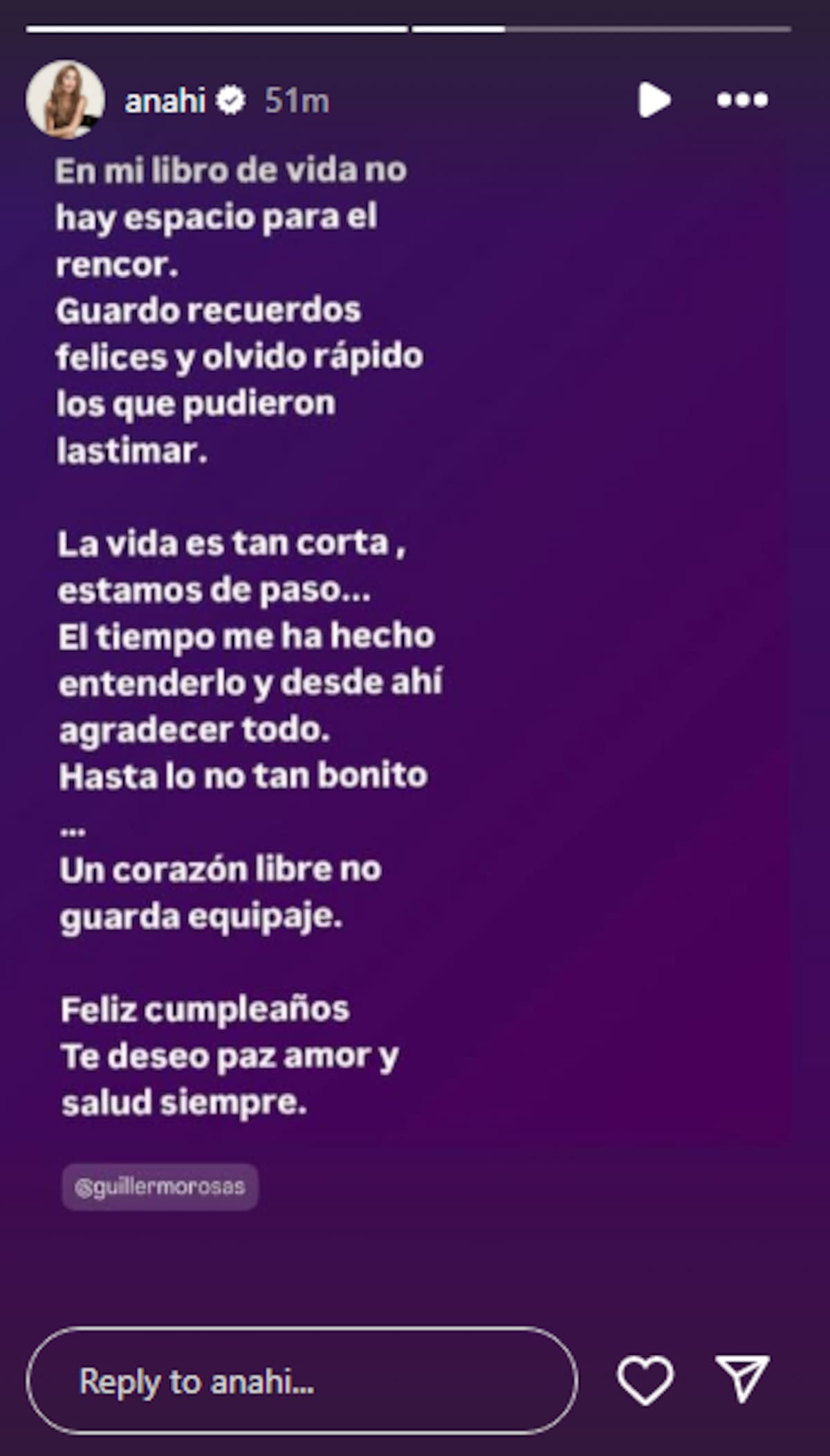 Anahí felicita al ex manager de RBD