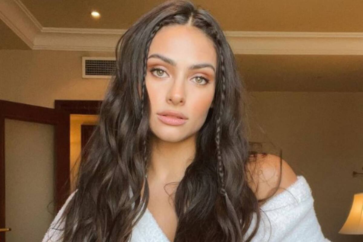 Renata Notni deslumbró con un bikini muy chiquito en España