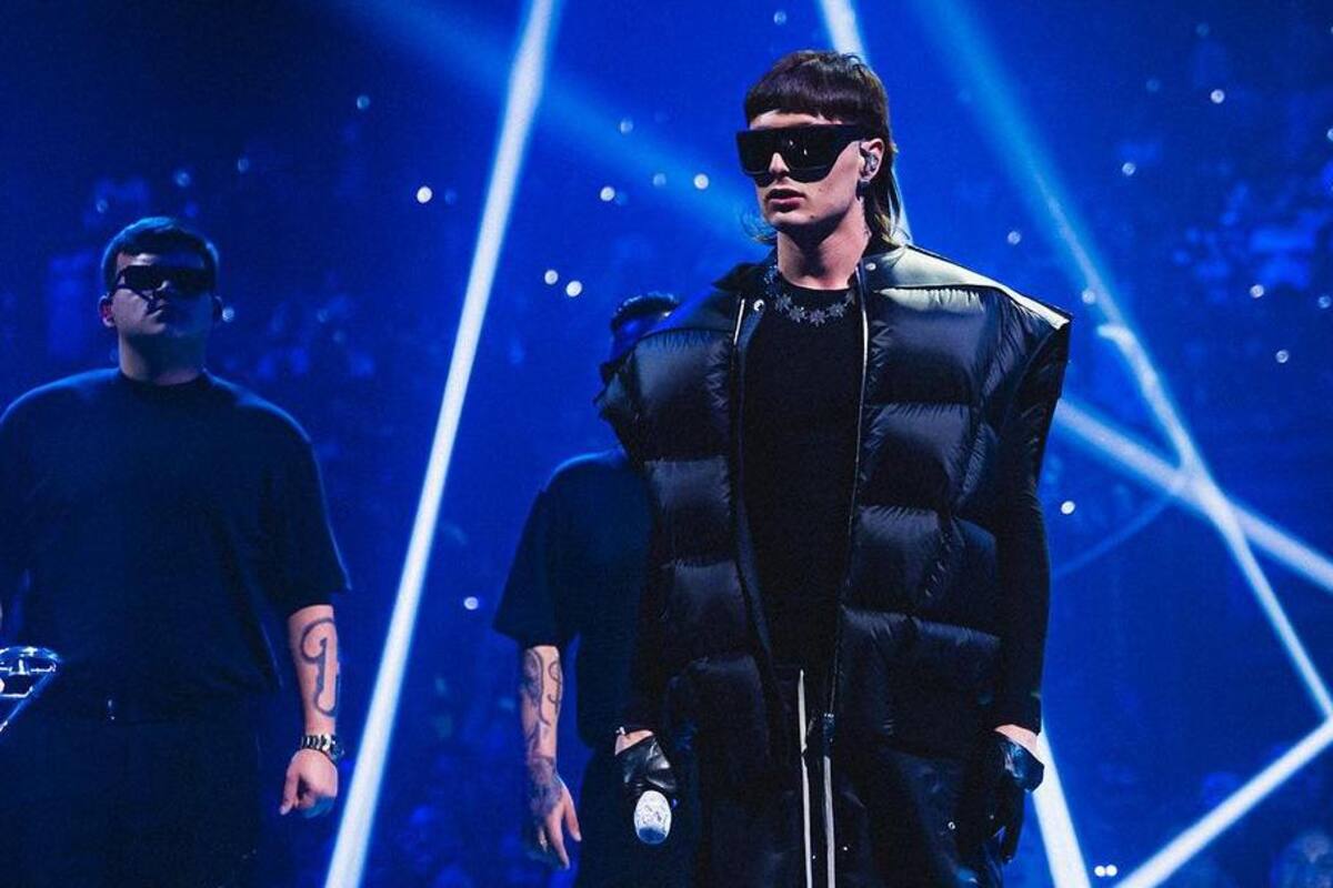 Peso Pluma asegura que aparecerá en los libros de historia