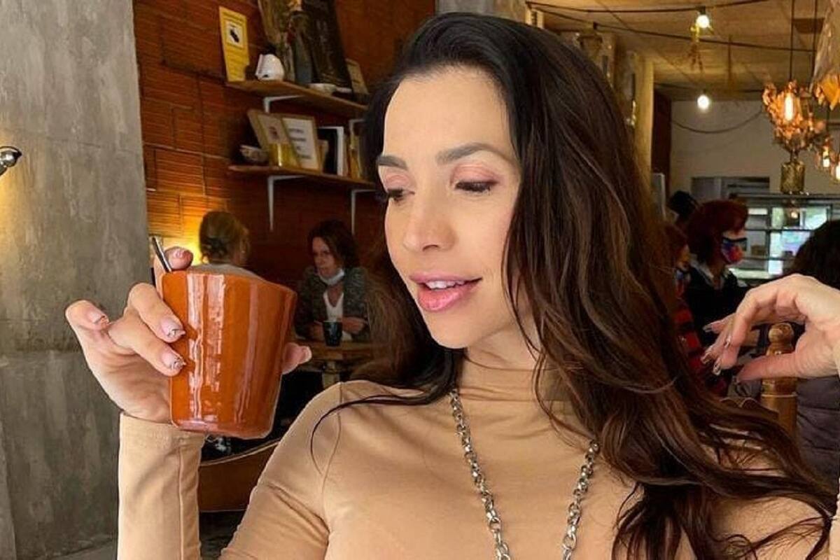 Neiva Mara se levanta el vestido y acelera el corazón de sus seguidores