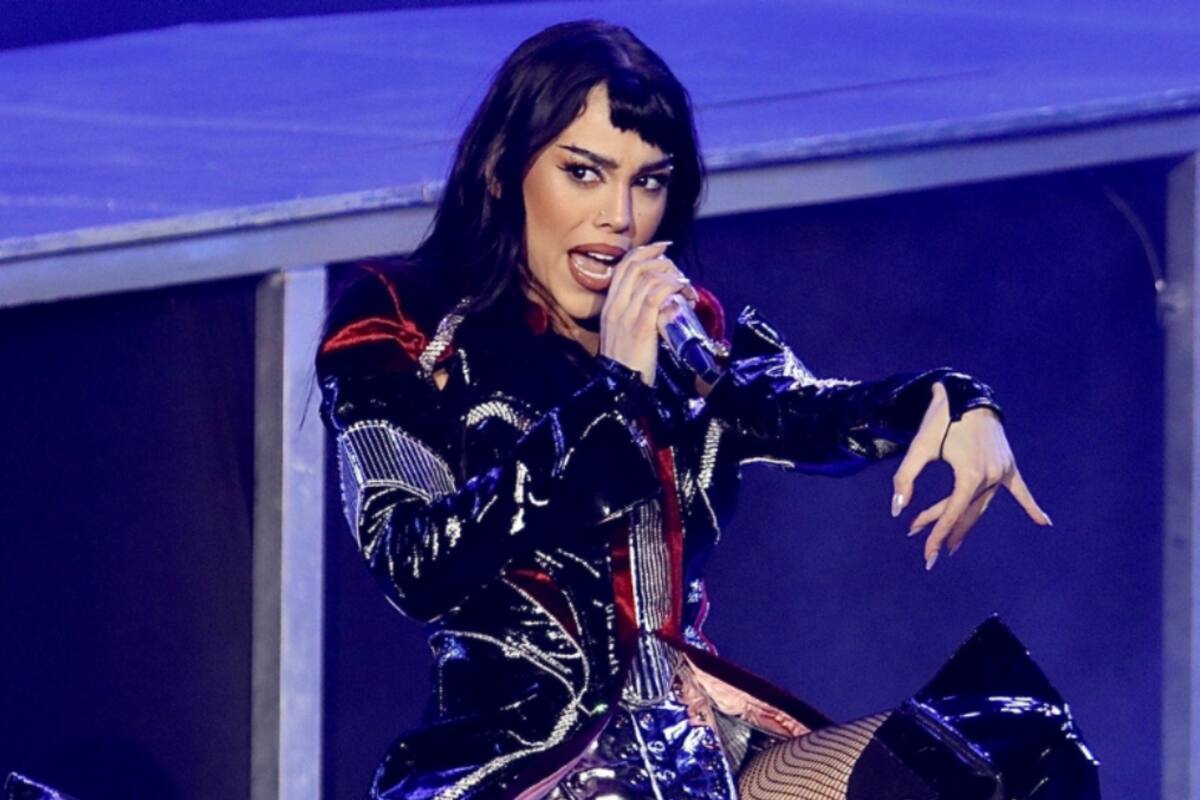 Danna Paola REGAÑA a sus guardias de seguridad cantando "Sodio" en concierto y se vuelve viral