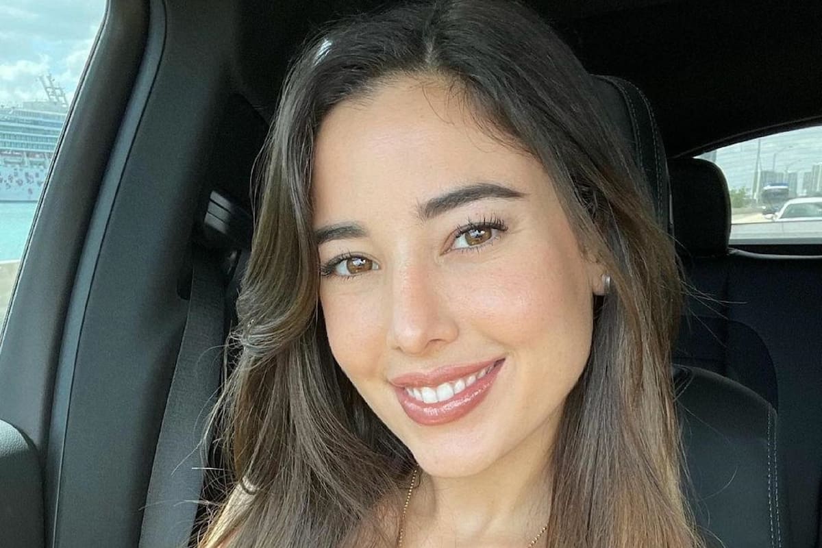 Angie Varona deja impactados a sus seguidores al posar de espaldas su bikini