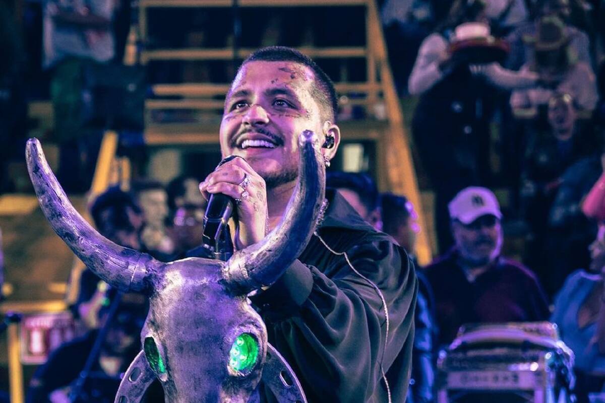 Fans de Christian Nodal insultan a Belinda en concierto de Guadalajara