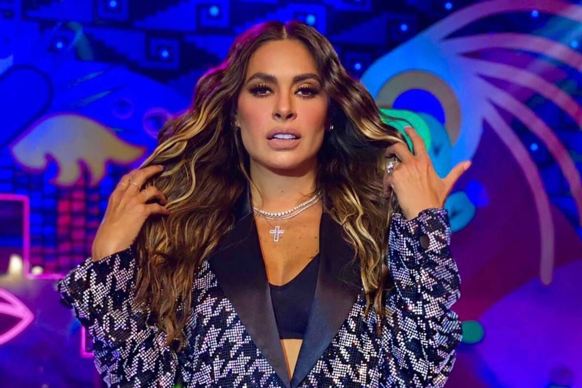 Galilea enloquece las redes con tremendo escote
