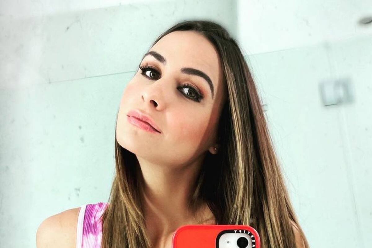 Odalys Ramírez luce su escultural figura en la playa