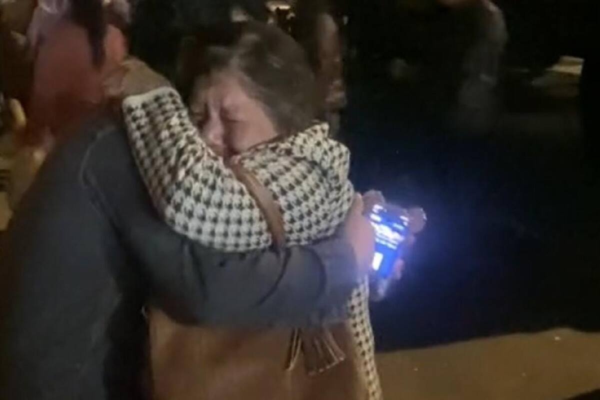 Joven hacer creer a su madre que la llevaría a cenar y terminan en concierto de Pepe Aguilar