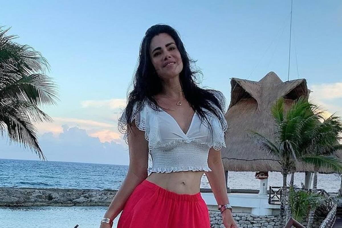¡Perfecta! Luz Elena González luce su cinturita de avispa desde la Riviera Maya