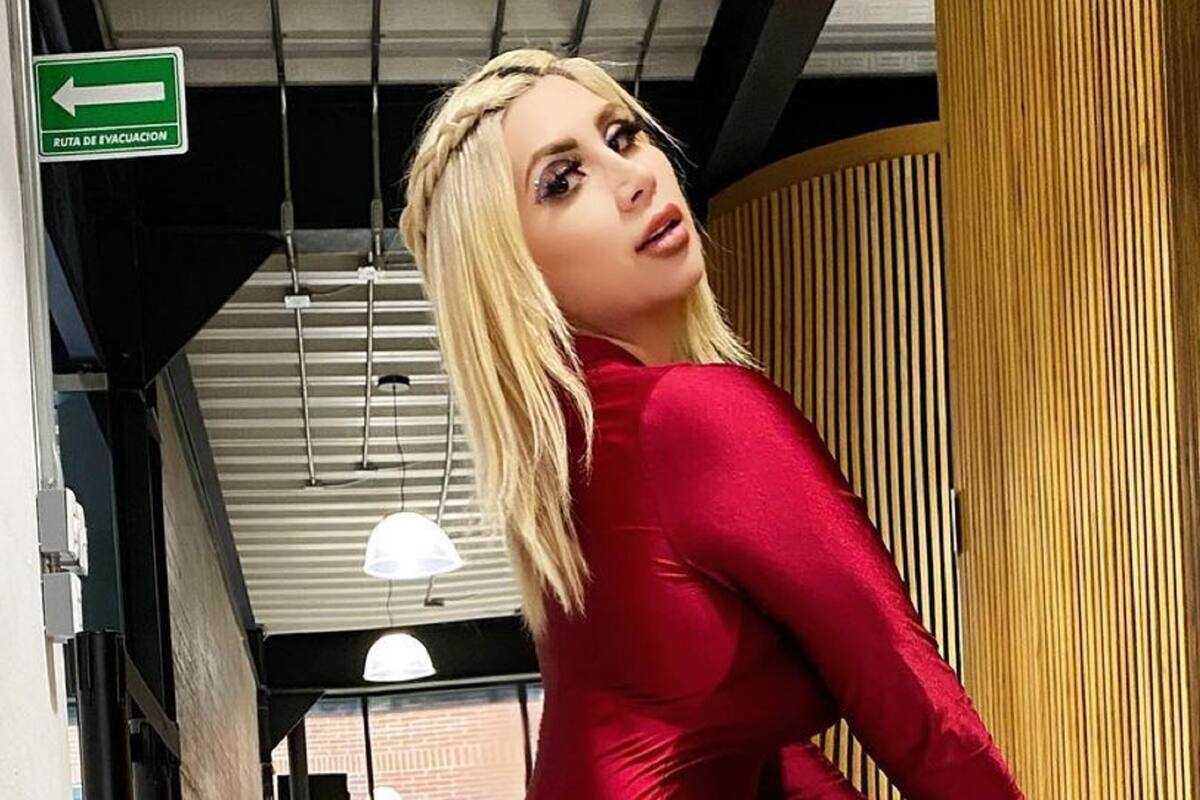 ¡Apenas se cubre! "La Bebeshita" se toma una foto en topless y enloquece a sus fans