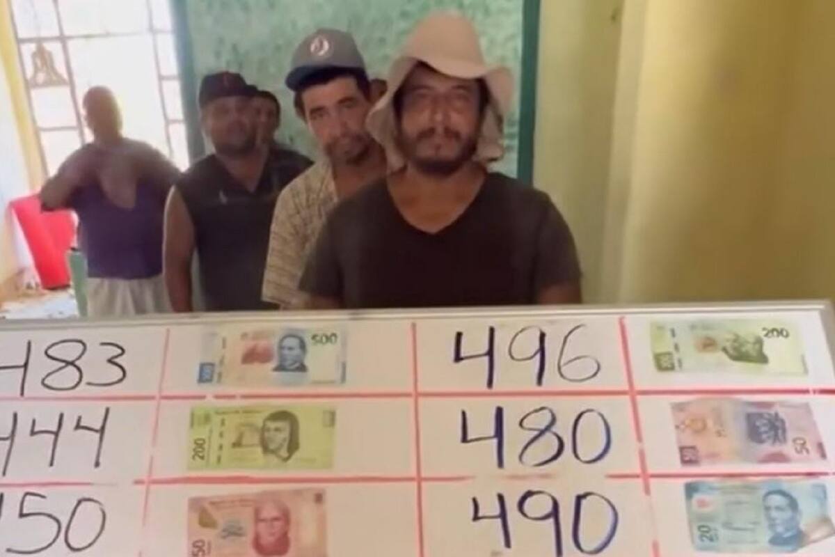 Tiktoker se vuelve viral por realizar divertido juego de billetes con albañiles