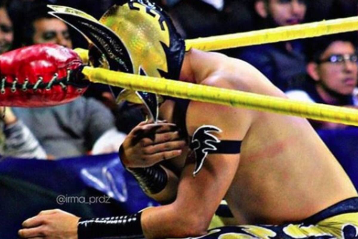 Estrella de la lucha libre mexicana muere durante una función en vivo