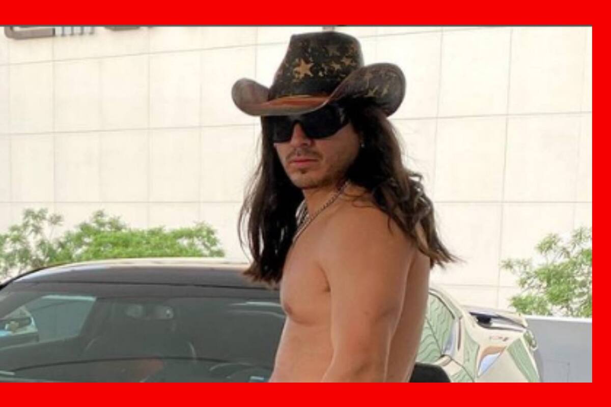 El Rey Grupero anuncia automóviles con ropa interior de hilo dental