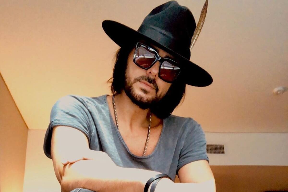 Beto Cuevas utiliza “Cumbia del encierro” para dar fuerza a los ancianos en la pandemia