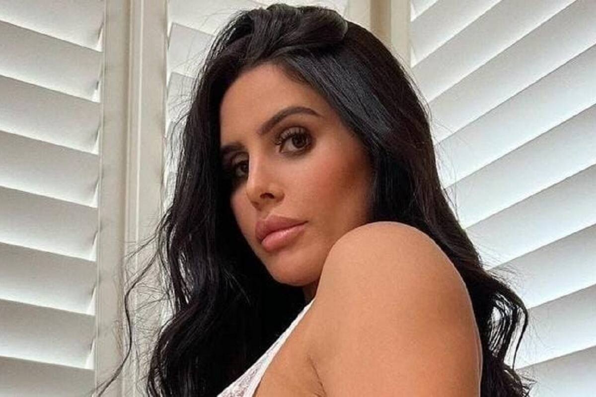 Lily Adrianne emociona a sus seguidores al modelar su ropa interior de encaje