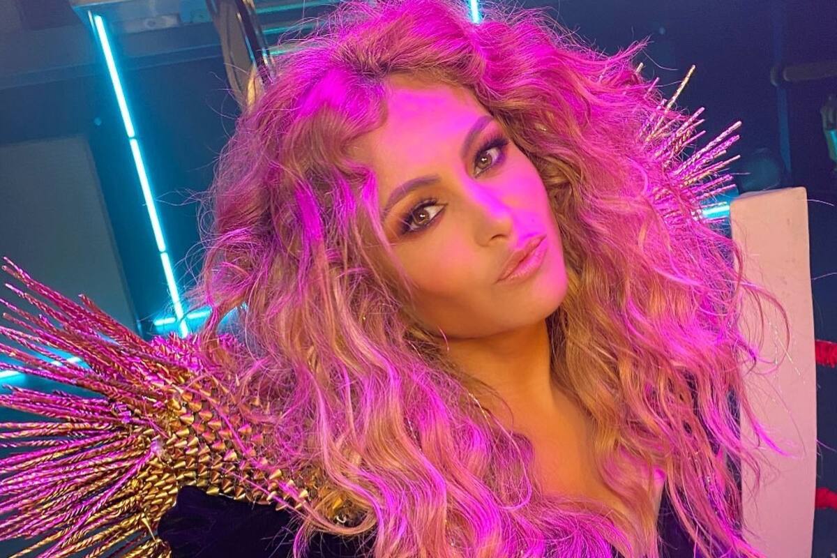 Mhoni Vidente: Paulina Rubio se casará ¡con una mujer!