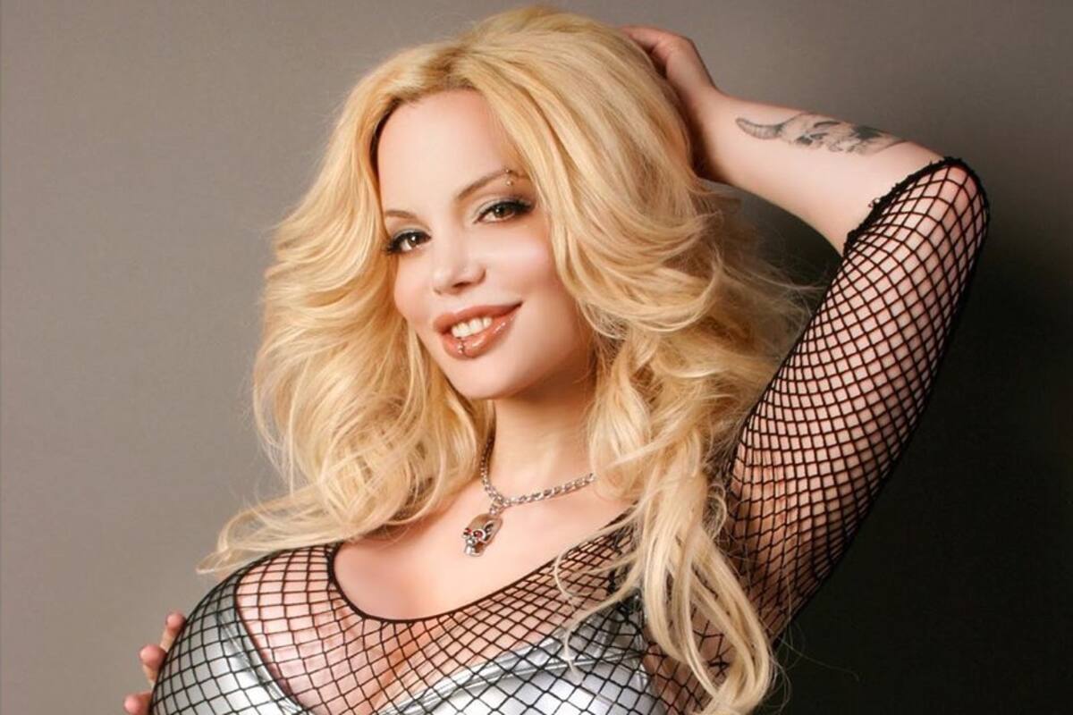 Sabrina Sabrok derrocha pasión con diminuto vestido de leopardo