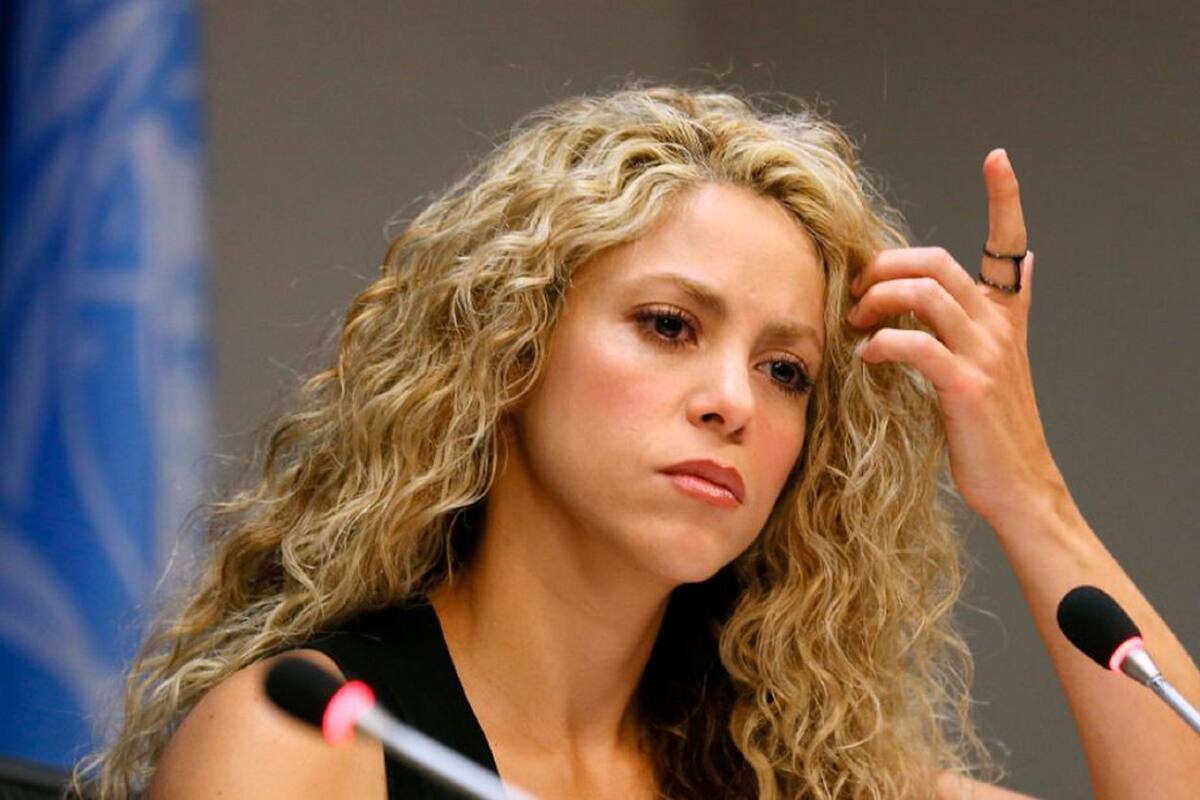 Shakira es hostigada con acosadores mensajes en su casa