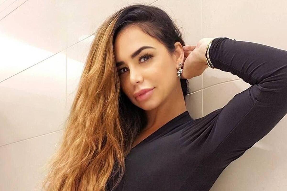 Lis Vega posa “vestida” sólo con hilo dental y no deja nada a la imaginación