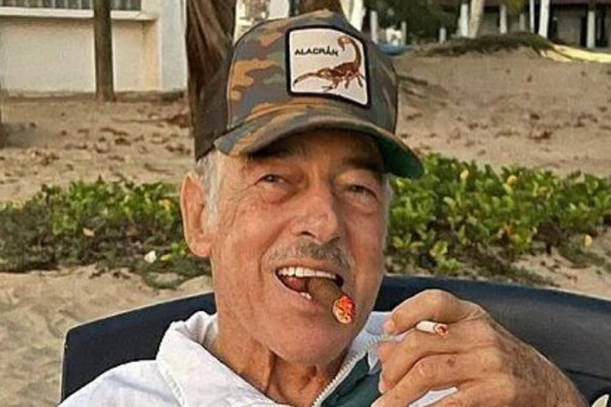 Andrés García dispara hacia el mar en plena entrevista con Yordi Rosado