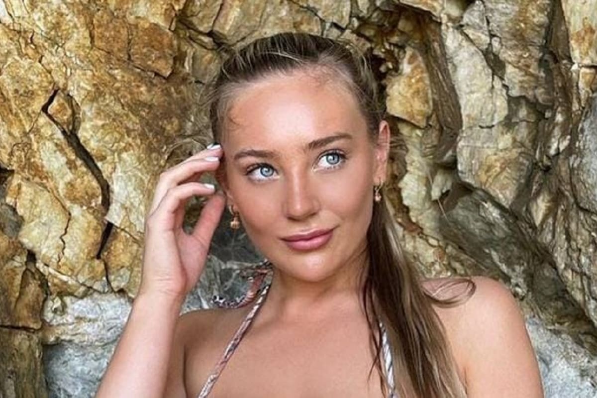 Bethany Lily April enamora a sus seguidores al modelar sus enormes encantos en bikini