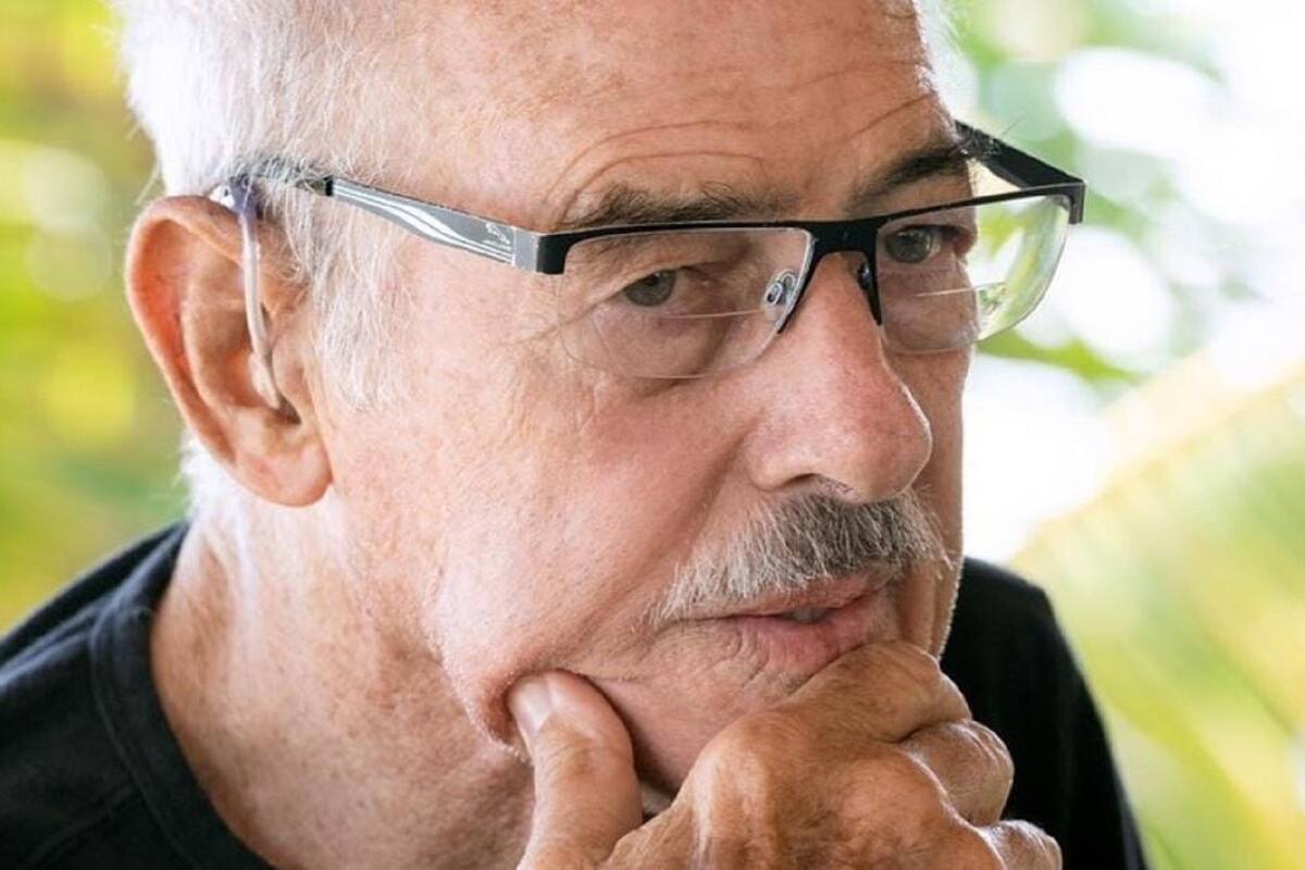 Andrés García asegura que ya no puede caminar y le cuesta pararse: “Sigo molido”