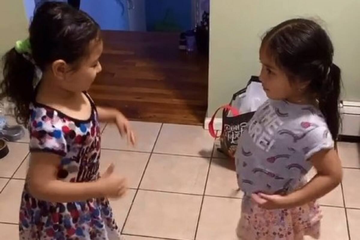 VIDEO VIRAL: Niña enseña a su primita a bailar "La mamá de la mamá"