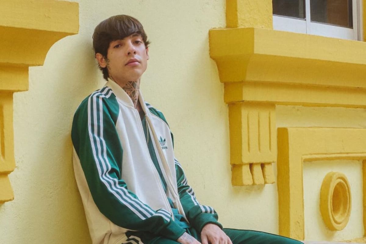 Natanael Cano olvida pagar su teléfono celular y se queda sin servicio: “A mí también me cortan el teléfono, plebes.”